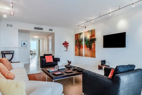 Condo in Key Biscayne, Florida, 2 bedrooms  № 2042106 - photo 5