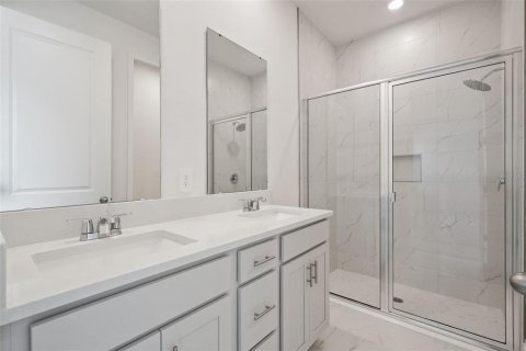 House in Apopka, Florida 4 bedrooms, 170.85 sq.m. № 2314600 - photo 18