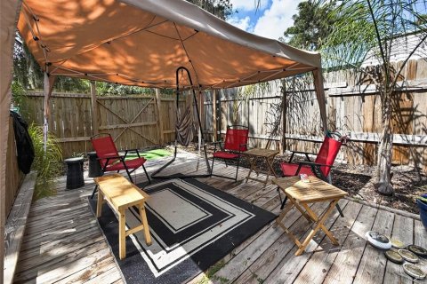 Duplex in Leesburg, Florida 4 bedrooms, 203.08 sq.m. № 2364120 - photo 27