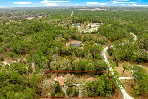 House in Ocala, Florida 3 bedrooms, 225.47 sq.m. № 2110875 - photo 27