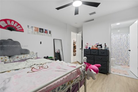 Снять в аренду виллу или дом в Флорида-Сити, Флорида 5 спален, 176.7м2, № 1855133 - фото 16