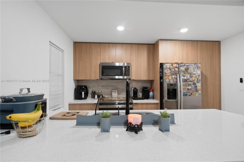 Villa ou maison à louer à Florida City, Floride: 5 chambres, 176.7 m2 № 1855133 - photo 5