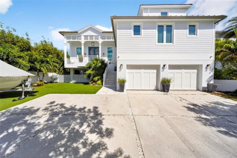 Villa ou maison à louer à Tavernier, Floride: 6 chambres, 381.64 m2 № 2046408 - photo 22