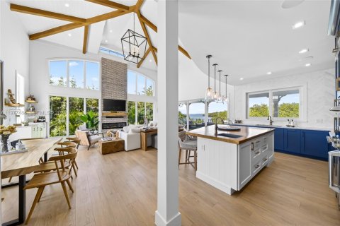 Villa ou maison à louer à Tavernier, Floride: 6 chambres, 381.64 m2 № 2046408 - photo 14