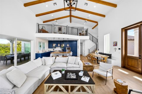 Villa ou maison à louer à Tavernier, Floride: 6 chambres, 381.64 m2 № 2046408 - photo 9