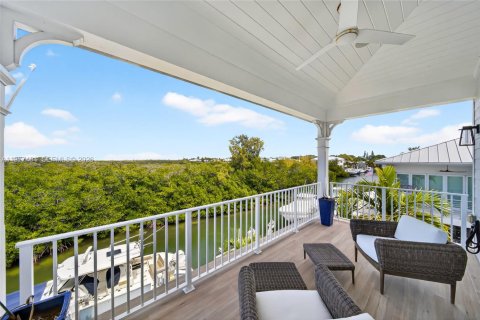 Villa ou maison à louer à Tavernier, Floride: 6 chambres, 381.64 m2 № 2046408 - photo 29