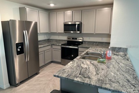 Casa en alquiler en Wimauma, Florida, 3 dormitorios, 145.48 m2 № 1883016 - foto 3