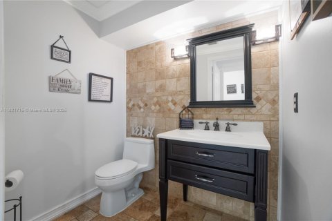 Casa en venta en Pembroke Pines, Florida, 4 dormitorios, 267.56 m2 № 1790192 - foto 17