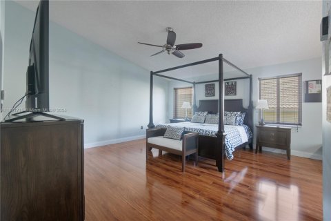 Casa en venta en Pembroke Pines, Florida, 4 dormitorios, 267.56 m2 № 1790192 - foto 23