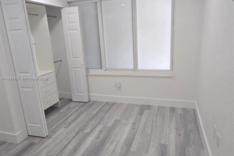 Снять в аренду квартиру в Хайалиа, Флорида 2 спальни, № 1997263 - фото 15