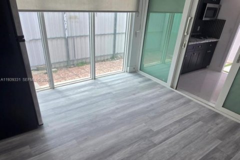 Снять в аренду квартиру в Хайалиа, Флорида 2 спальни, № 1997263 - фото 9