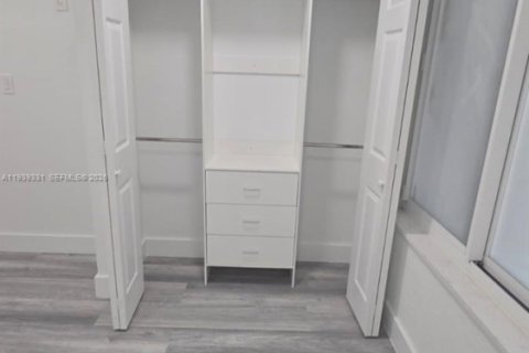 Снять в аренду квартиру в Хайалиа, Флорида 2 спальни, № 1997263 - фото 17