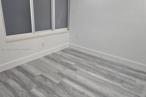 Снять в аренду квартиру в Хайалиа, Флорида 2 спальни, № 1997263 - фото 20