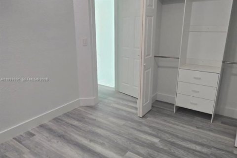 Снять в аренду квартиру в Хайалиа, Флорида 2 спальни, № 1997263 - фото 19