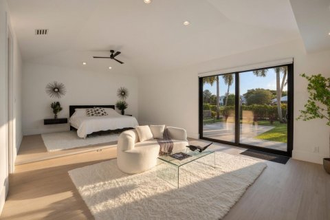 House in Boca Raton, Florida 4 bedrooms, 406.73 sq.m. № 2241233 - photo 17