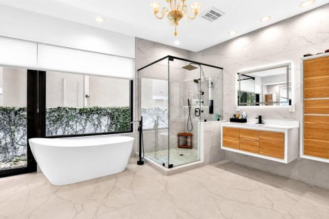 House in Boca Raton, Florida 4 bedrooms, 406.73 sq.m. № 2241233 - photo 22