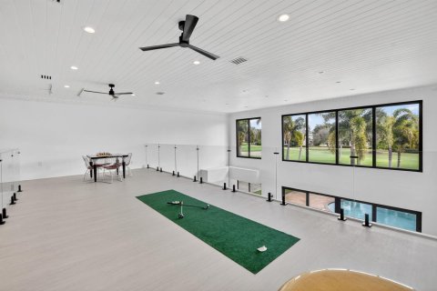 House in Boca Raton, Florida 4 bedrooms, 406.73 sq.m. № 2241233 - photo 29