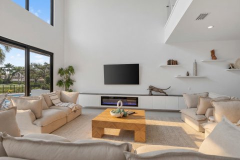House in Boca Raton, Florida 4 bedrooms, 406.73 sq.m. № 2241233 - photo 4