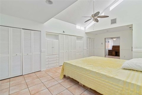 House in Sarasota, Florida 3 bedrooms, 205.69 sq.m. № 1551986 - photo 10