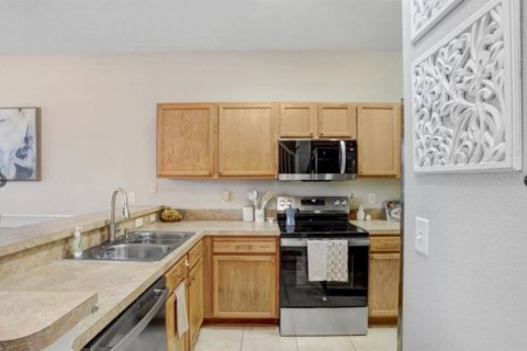 Touwnhouse à vendre à Tampa, Floride: 2 chambres, 118.73 m2 № 1886399 - photo 6