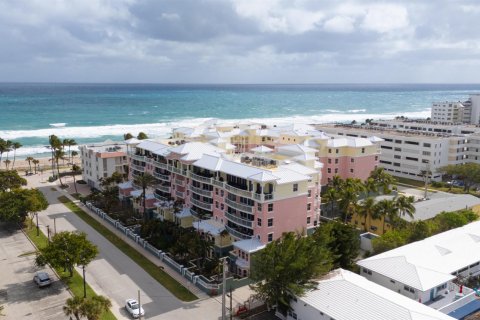 Adosado en venta en Deerfield Beach, Florida, 3 dormitorios, 216.18 m2 № 2188758 - foto 25