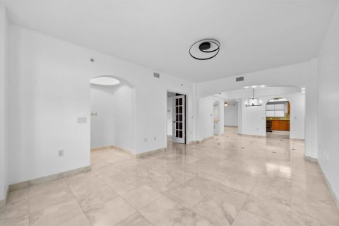 Adosado en venta en Deerfield Beach, Florida, 3 dormitorios, 216.18 m2 № 2188758 - foto 4