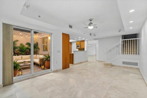 Adosado en venta en Deerfield Beach, Florida, 3 dormitorios, 216.18 m2 № 2188758 - foto 12