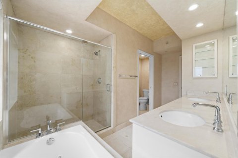 Adosado en venta en Deerfield Beach, Florida, 3 dormitorios, 216.18 m2 № 2188758 - foto 19
