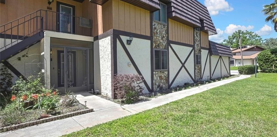 Condominio en Homosassa, Florida, 2 dormitorios № 1791510