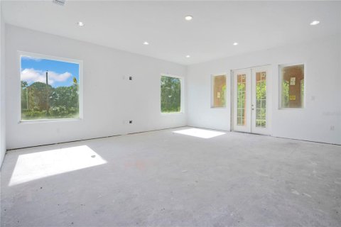 House in Polk City, Florida 4 bedrooms, 457.36 sq.m. № 2102499 - photo 16