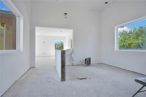 House in Polk City, Florida 4 bedrooms, 457.36 sq.m. № 2102499 - photo 12