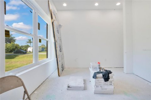 House in Polk City, Florida 4 bedrooms, 457.36 sq.m. № 2102499 - photo 9