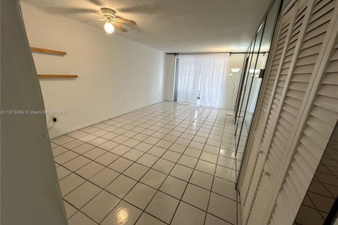 Copropriété à louer à Miami Beach, Floride: 2 chambres, 76.18 m2 № 1898286 - photo 5