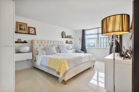 Copropriété à vendre à Aventura, Floride: 2 chambres, 157.28 m2 № 2015776 - photo 19