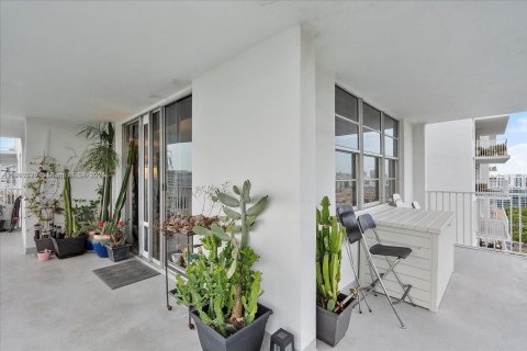 Copropriété à vendre à Aventura, Floride: 2 chambres, 157.28 m2 № 2015776 - photo 28