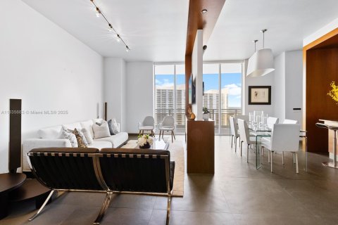Condominio en venta en Miami, Florida, 2 dormitorios, 165.74 m2 № 1819867 - foto 20