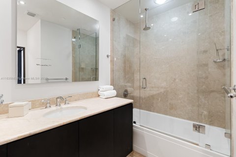 Condominio en venta en Miami, Florida, 2 dormitorios, 165.74 m2 № 1819867 - foto 27