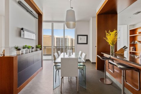 Condominio en venta en Miami, Florida, 2 dormitorios, 165.74 m2 № 1819867 - foto 4