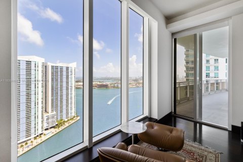 Condominio en venta en Miami, Florida, 2 dormitorios, 165.74 m2 № 1819867 - foto 17