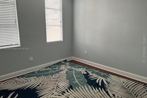 Commercial property in Hollywood, Florida № 1985615 - photo 15