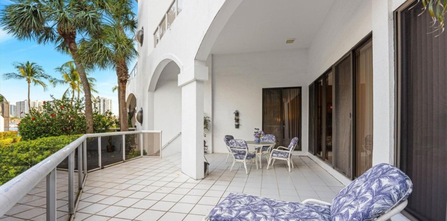 Condo à Aventura, Floride, 2 chambres № 1127711