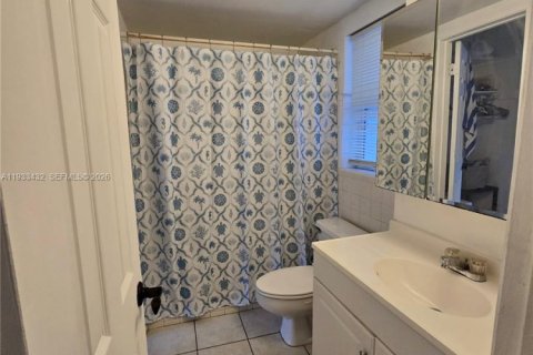 Condo in Fort Lauderdale, Florida, 1 bedroom  № 2246152 - photo 6