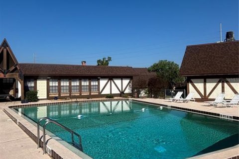 Condo in Leesburg, Florida, 2 bedrooms № 2234454 - photo 21
