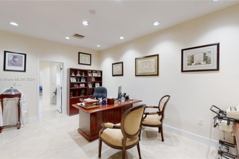 Commercial property in Hialeah, Florida № 1867902 - photo 26
