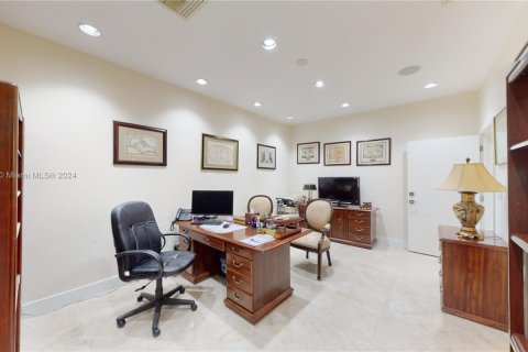 Commercial property in Hialeah, Florida № 1867902 - photo 29