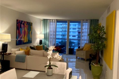 Condominio en venta en Miami Beach, Florida, 2 dormitorios, 110.55 m2 № 1713096 - foto 3