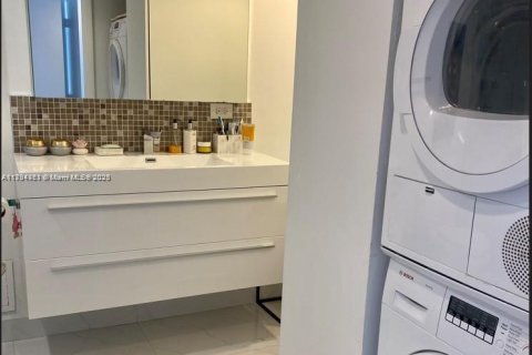 Condominio en venta en Miami Beach, Florida, 2 dormitorios, 110.55 m2 № 1713096 - foto 16