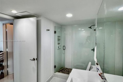 Condominio en venta en Miami Beach, Florida, 2 dormitorios, 110.55 m2 № 1713096 - foto 15