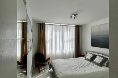 Condominio en venta en Miami Beach, Florida, 2 dormitorios, 110.55 m2 № 1713096 - foto 17