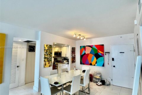 Condominio en venta en Miami Beach, Florida, 2 dormitorios, 110.55 m2 № 1713096 - foto 6